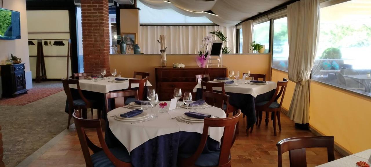La Regibussa - Hotel Ristorante Asti Zewnętrze zdjęcie